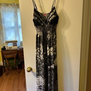 Summer Dresses, Maxi Dresses , Cute Summer Pant Sets.
